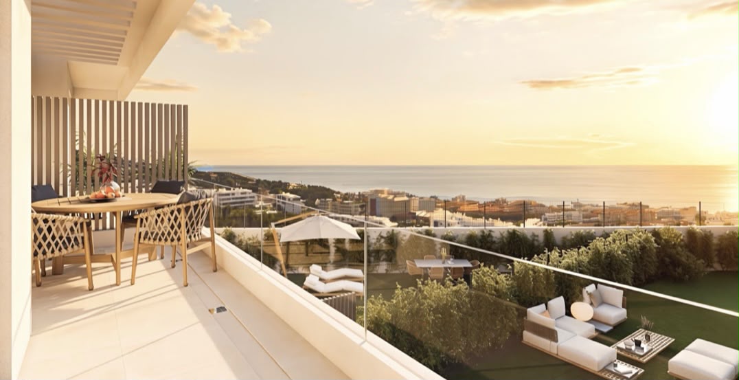 Terraza con vistas a Fuengirola y al Mediterráneo